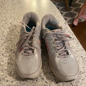 Women's NB Abzorb Shoes